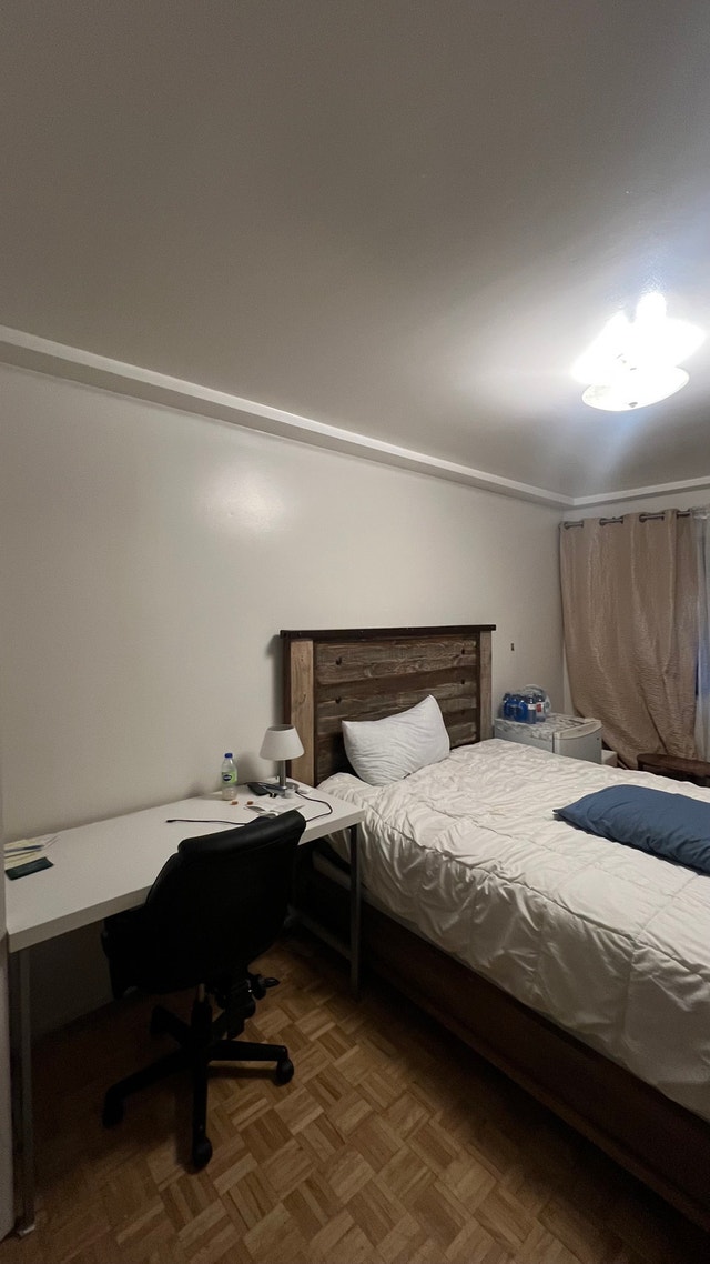 Room Available — photo 1