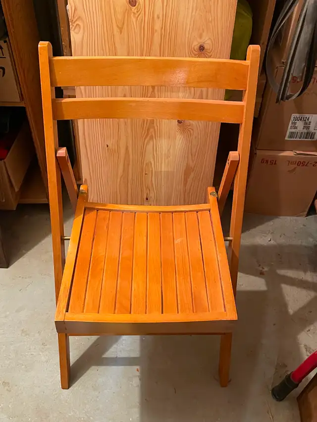 Antique Solid Wood Folding Chair, 3 available in Chairs & Recliners in Stratford - Image 2