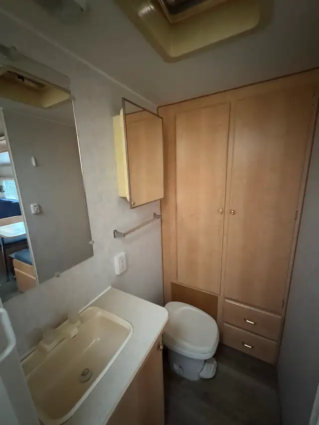 2001 Fleetwood Terry 27H 28ft Travel Trailer – Ready to Go in Travel Trailers & Campers in Kelowna - Image 9