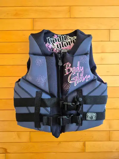 NEW Women's Medium BODY GLOVE Water Sports Life Jacket Vest, View more