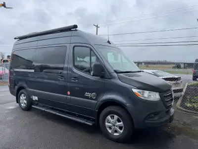 Safari Condo LX NEUF -sprinter 2500 4 cyl. turbo diésel gris ténorite. -auvent ,échelle de porte arr...