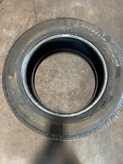 235/60R18 107H used Michelin defender 2 all season tire for sale x 1, DOT 2023, 80% left, selling 10...