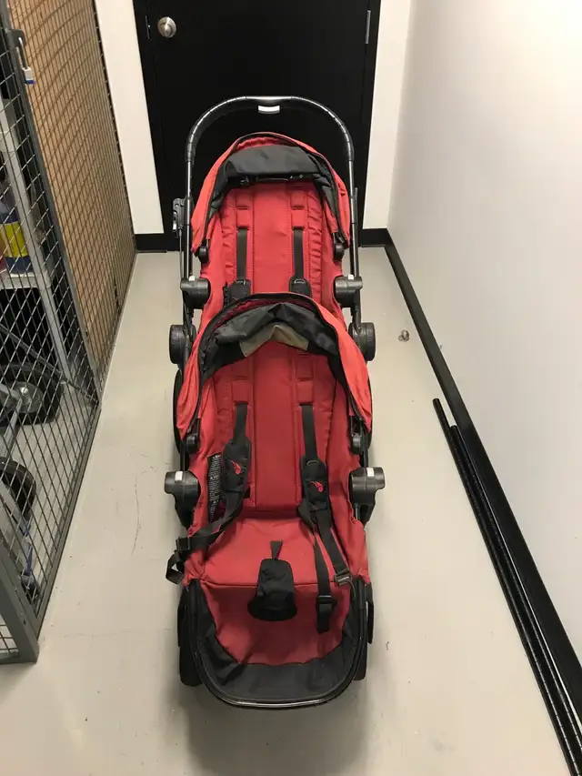 Poussette double Baby Jogger in Strollers, Carriers & Car Seats in City of Montréal - Image 3