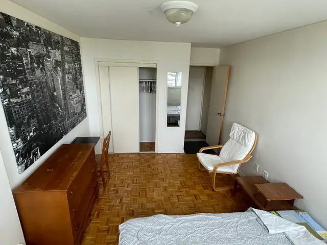 Clean & private room avalible 
