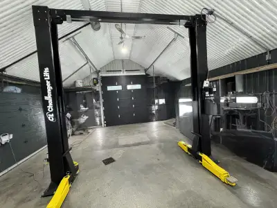 Lifts extra large Challenger 12,000LBS, 10 pieds entre poteaux, View more