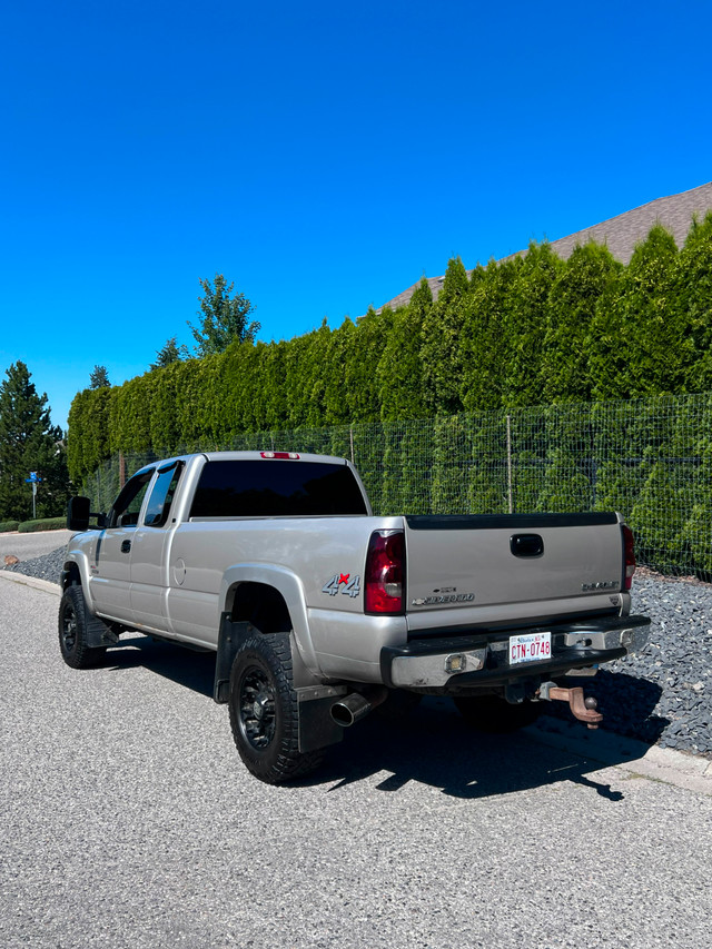2005 LLY Duramax Long box in Cars & Trucks in Calgary - Image 3