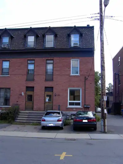 Sandy Hill Two-bedroom Apartment September 1st