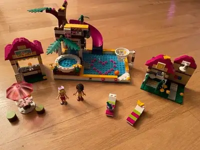 LEGO FRIENDS #41008 LA PISCINE D'HEARTLAKE, View more