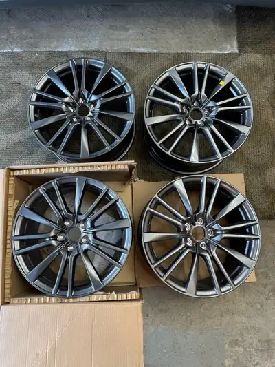 Brand New Genuine OEM Infiniti Q50 Redsport Wheels Never mounted 19x9 +47 5x114.3 66.1mm Center bore...