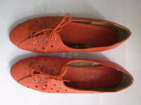 Very Gently Used LADIES MADE IN ITALY FLATS - Size 8 US, 41 EUR