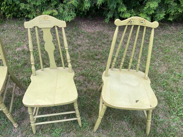 4 Old Wooden Kitchen Chairs/Green in Dining Tables & Sets in Norfolk County - Image 2
