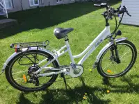 Bicycle électrique pour femme en très bon état