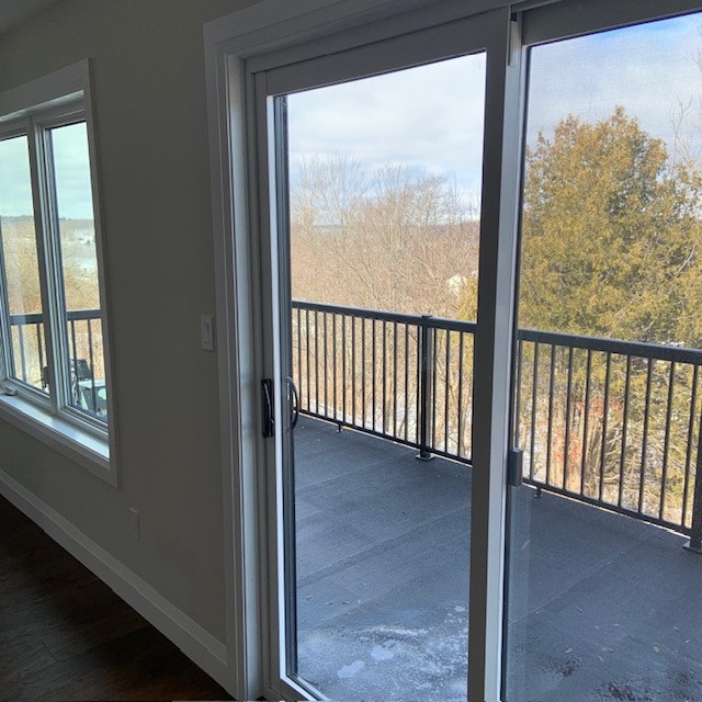 Executive 3 Bedroom House plus Den with Georgian Bay Views 5