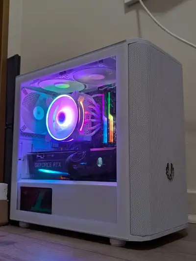 Ad is up** Super clean white theme entry level 1440p high-settings 70+fps rig! Excellently run E-spo...