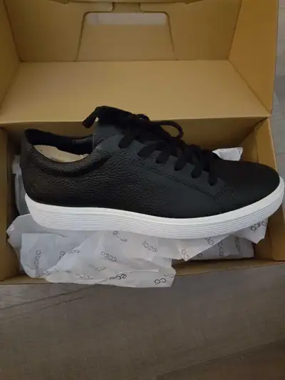 Ecco Soft 60 Leather Size 8.5 Mens Golf/Casual Shoes, View more