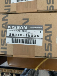 4 Nissan Wireless Headphones Genuine New in Box