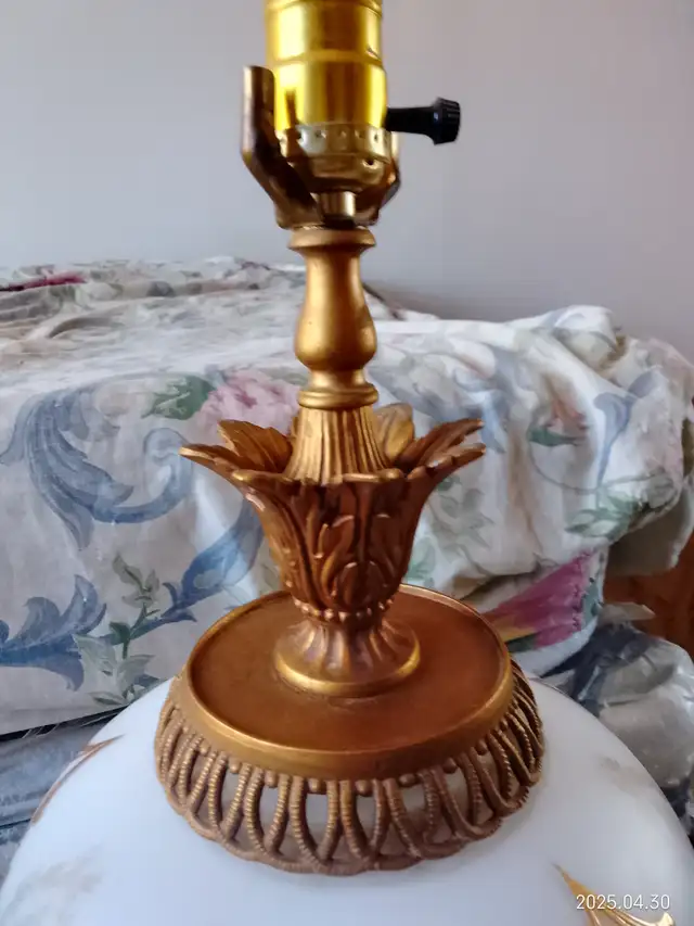 Hollywood Regency style Carl Falkenstein electric table lamp in Indoor Lighting & Fans in City of Montréal - Image 6