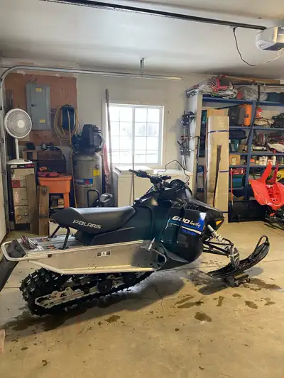 2013 Polaris indy 600 sp Has 121 track with 1” lugs and brand new studs Its a great trail sled runs...