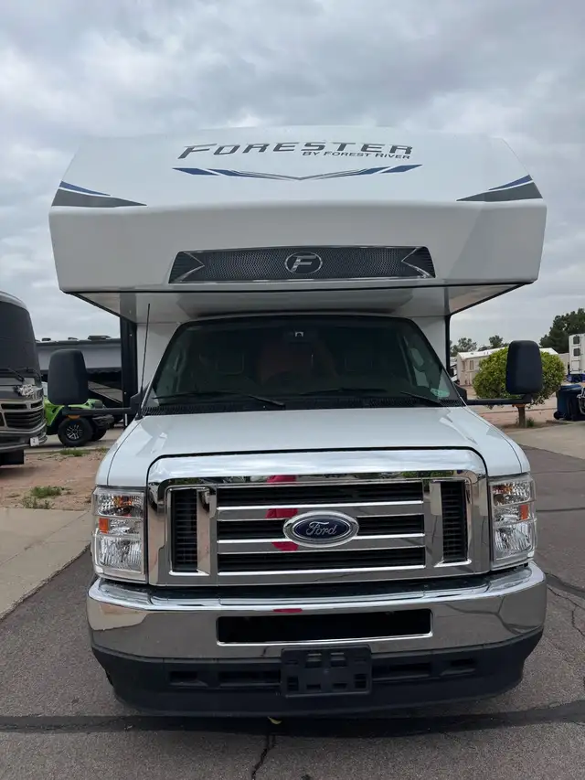 2023 Forest River Classic Class C Motorhome for sale! in RVs & Motorhomes in Regina - Image 4