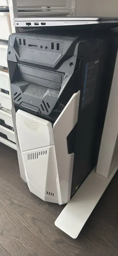 Asus gaming pc GTX1070, Voir plus
