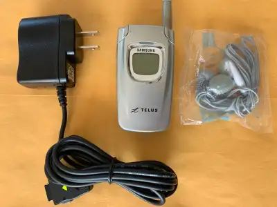 Rare Samsung SPH-A540 Flip Phone From the Early 2000s, View more
