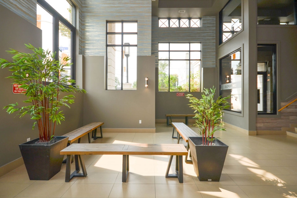 Fully furnished Studio + private balcony in downtown Ottawa 2