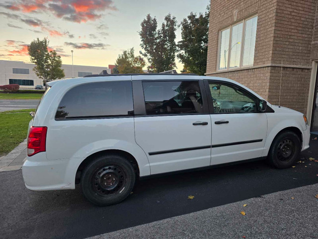 2015 Dodge Caravan - snow /all season tires in Cars & Trucks in Markham / York Region - Image 3
