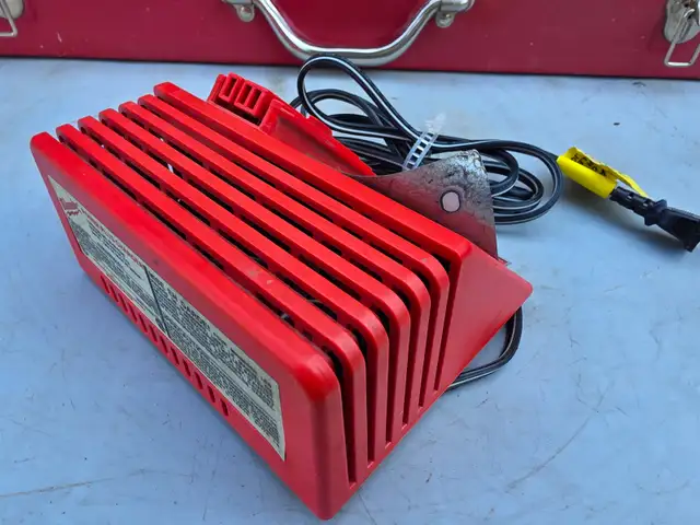 Milwaukee Power Plus Charger 48-59-0245 For 9.6V-18V Batteries in Power Tools in Windsor Region - Image 8