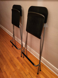 2 chaises IKEA Franklin pliantes. 