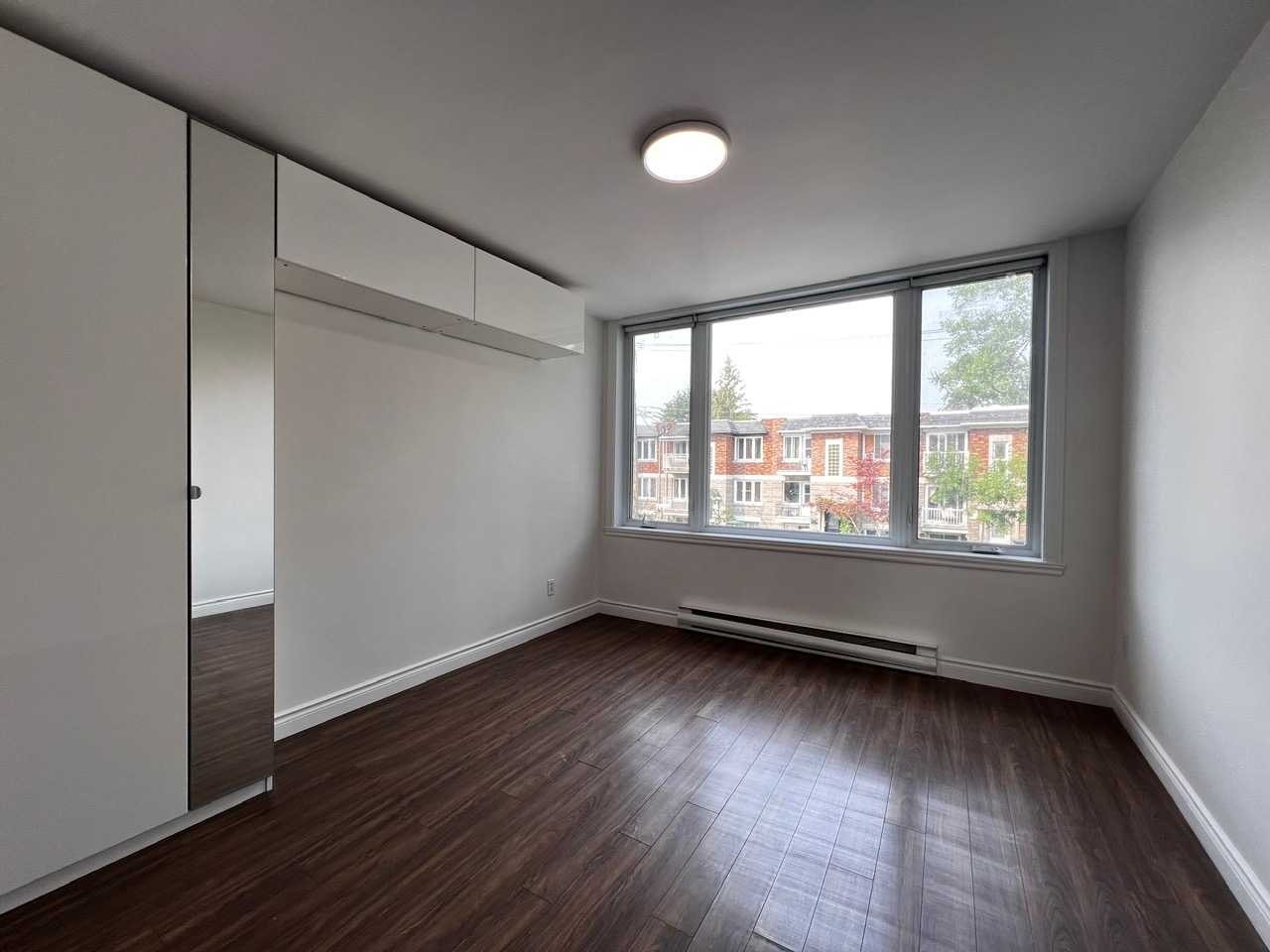 2190 Av. Mercier — photo 2