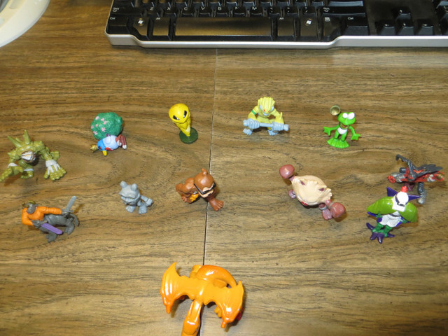 BANDAI  DIGIMON  ASSORTED DIGITAL MONSTERS MINI FIGURES in Arts & Collectibles in Belleville - Image 2
