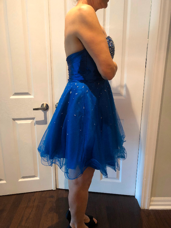 Blue prom dress in Women's - Dresses & Skirts in Markham / York Region - Image 4