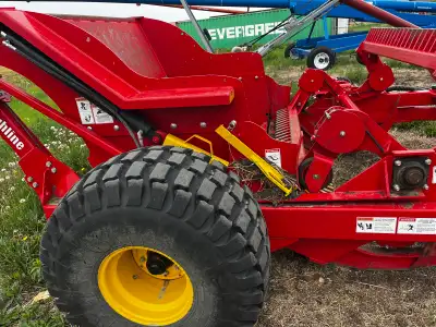 2023 Stone picker Like brand new