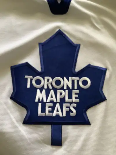 Maple Leaf Jersey Great Condition Size XL