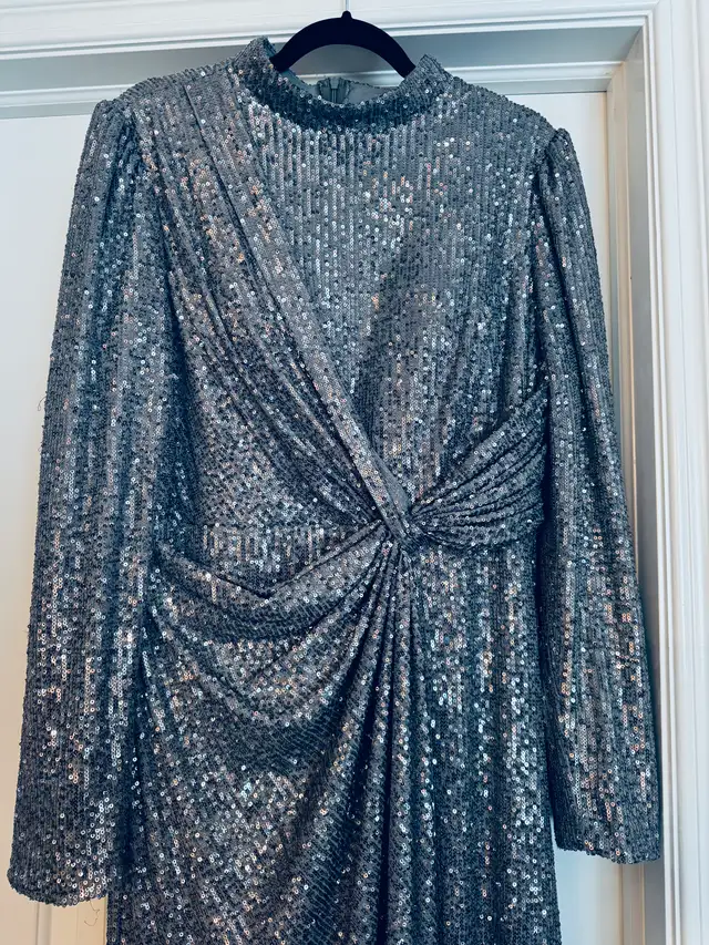 Evening Dress worn once in excellent condition fits size 12-1462863730200321121