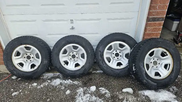 6 bolt 18 inch rims with tires  in Tires & Rims in Barrie - Image 2