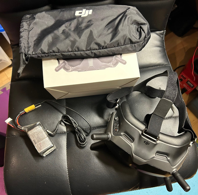 DJI GOGGLES FPV V1 in General Electronics in Oakville / Halton Region - Image 3