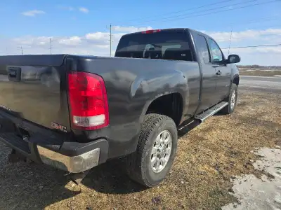 Clean truck, solid frame, transmission shifts nice Was well maintained engine runs nice Front brake...