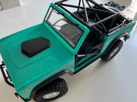 Axial 1/10 SCX10III Early Ford Bronco 4WD RTR Turquoise Blue