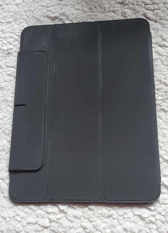 IPad Pro Cover - Black in iPads & Tablets in Kawartha Lakes