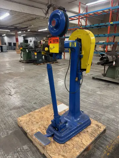 Agrafeuse boite ACME H12-P Box stitcher - Silverstitcher, View more