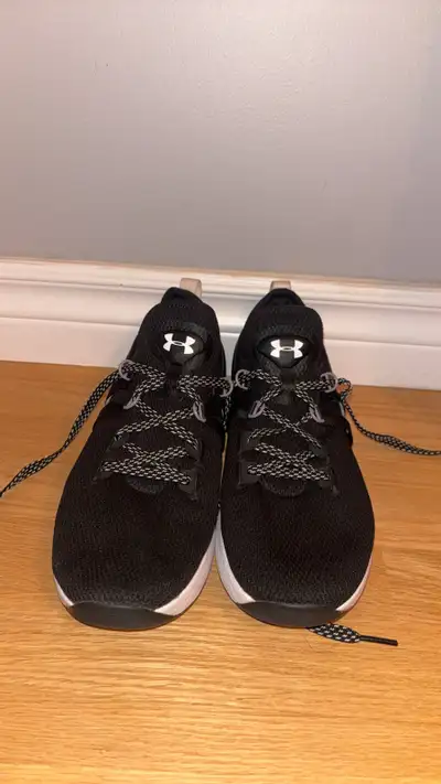 Women’s under armour running shoes, size 9.5, worn twice
