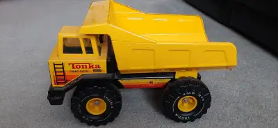 VINTAGE '80's PRESSED STEEL XMB-975 DUMP TRUCK TOY. I want you (if you are interested in my toy truc...