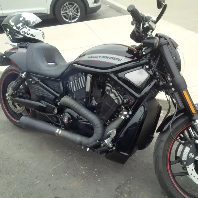 2013 VROD Nightrod Special - Black in Street, Cruisers & Choppers in City of Toronto - Image 3