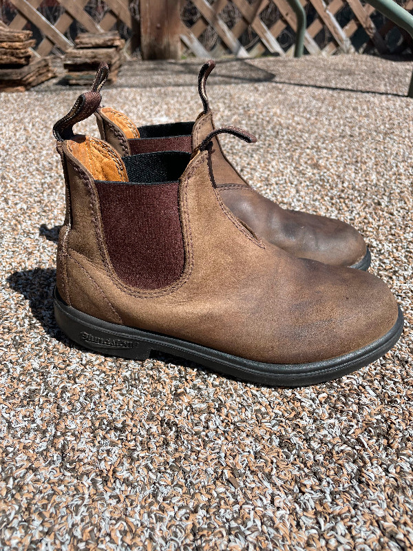 Bottes Blundstone enfants dans Enfants et jeunesse  à Ouest de l’Île - Image 2