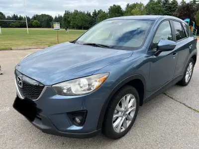This made in Japan 2015 Mazda CX-5 GT offers the perfect combination of sporty performance, upscale...