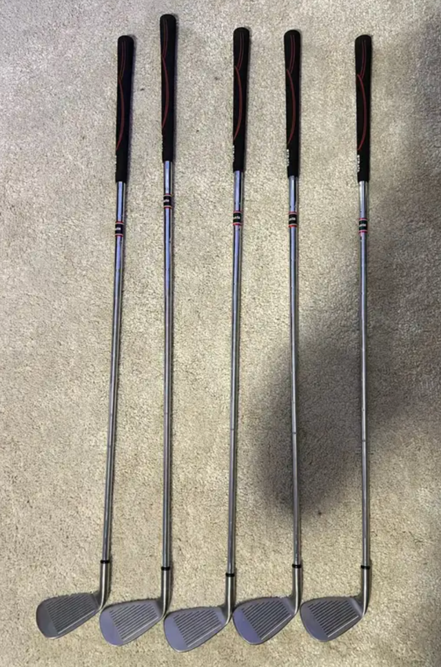 Callaway Right-Handed Strata Golf Irons (6-PW) in Golf in City of Toronto - Image 3