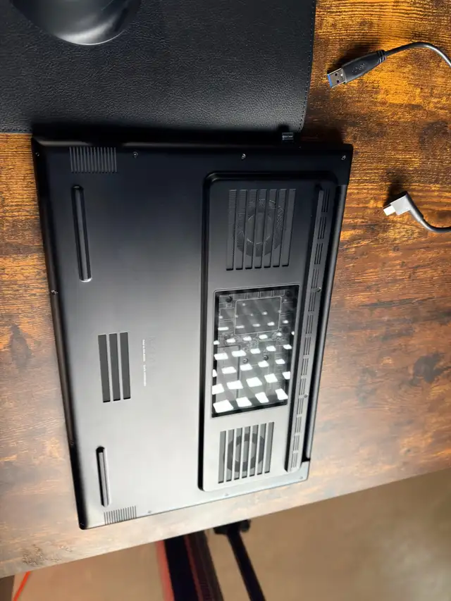 razer blade 18 late 2025 model upgraded to 96 gb of ram and 4 tb in Laptops in Markham / York Region - Image 4