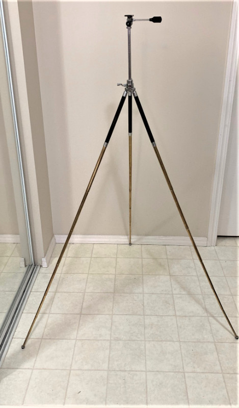 CAMERA TRIPOD STAND PHOTOGRAPHY BRASS EXTENDABLE STAND -USED in Cameras & Camcorders in Edmonton - Image 2