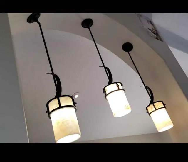 6-Light Chandelier + 3 Matching Marble Pendant Lights in Indoor Lighting & Fans in Kitchener / Waterloo - Image 4